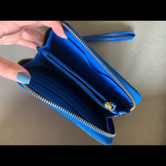 Tory Burch Blue Wristlet Clutch - Picture 3 of 5